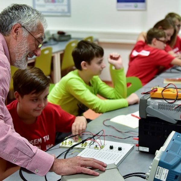 ON Semiconductor si své lidi vychovává už na školách